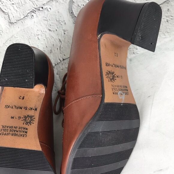 Kings Bay Laced Up Shoes - Picture 5 of 6